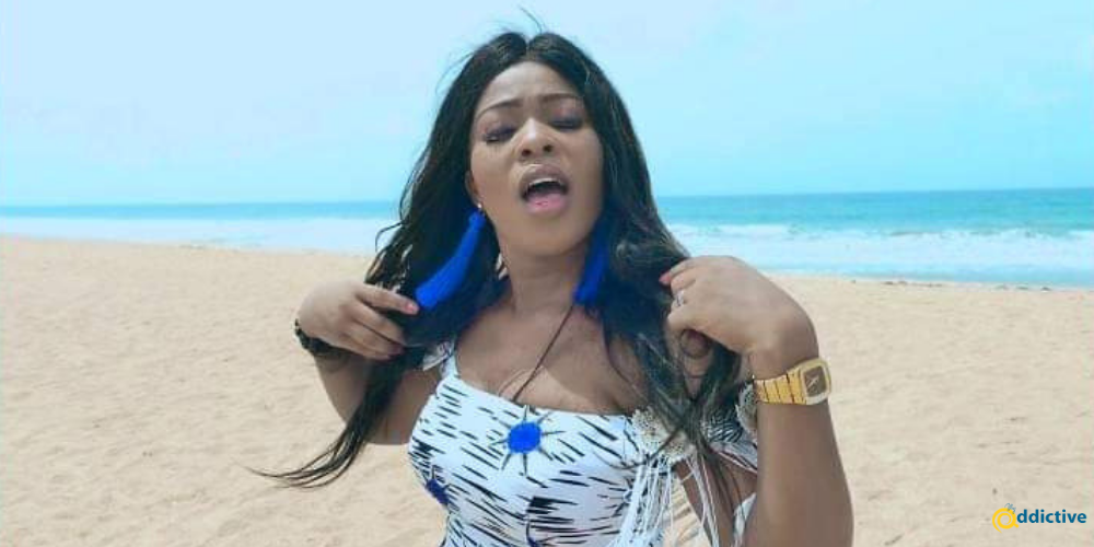 Lene’s fait fort avec son tout premier clip officiel «FIFA»